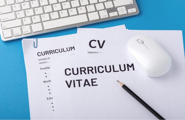 Eksempel på hva rekrutterere vurderer i en god CV